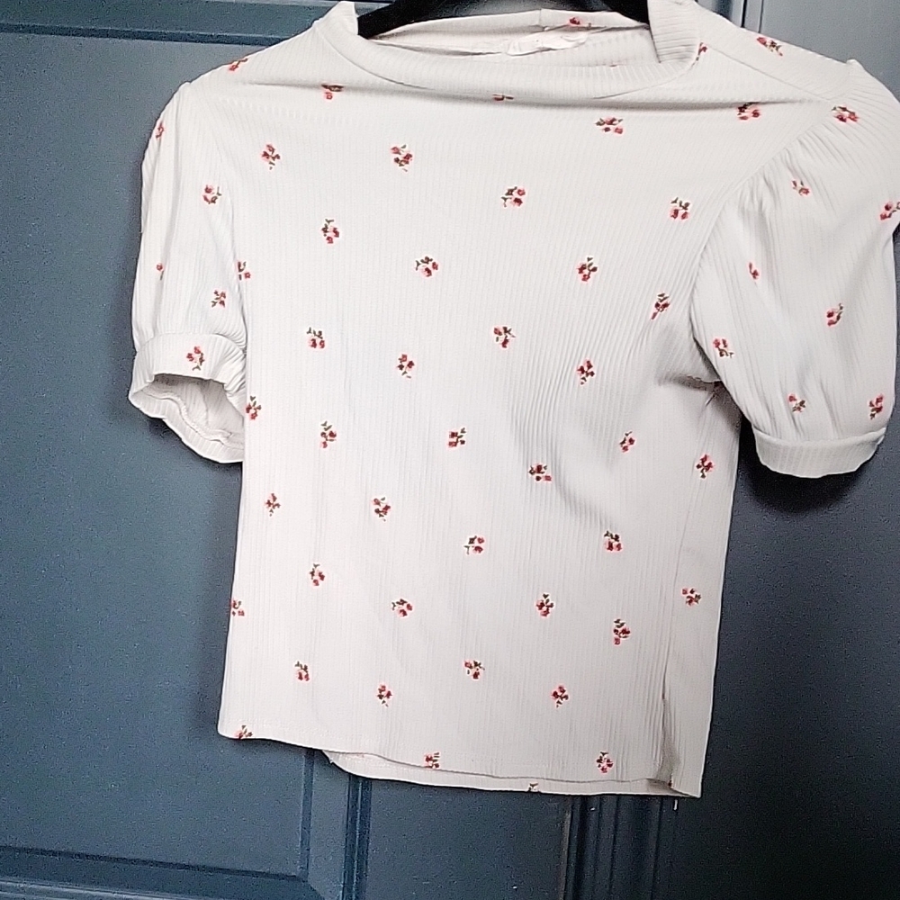 White Floral Puff Sleeve Top